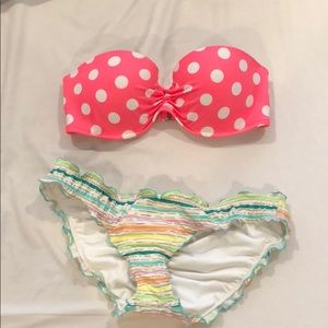 Cute Victoria’s Secret Swimsuit 32D/XS